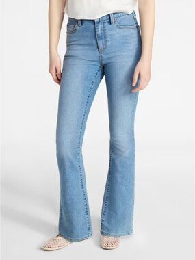 No Boundaries Boot Cut Mid Rise Jeans, NWT, Size 00